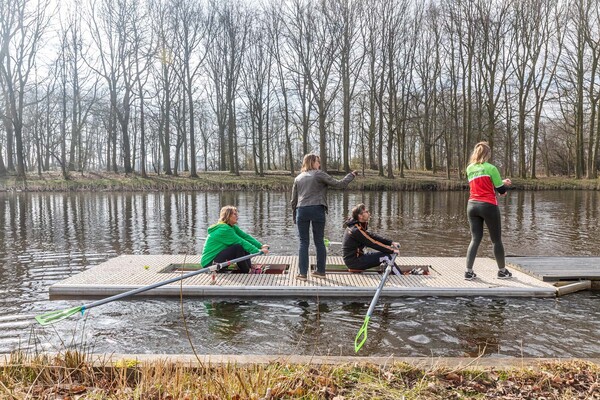 instructie-in-de-bak-droogzwemmen-zeg-maar instructie-in-de-bak-droogzwemmen-zeg-maar