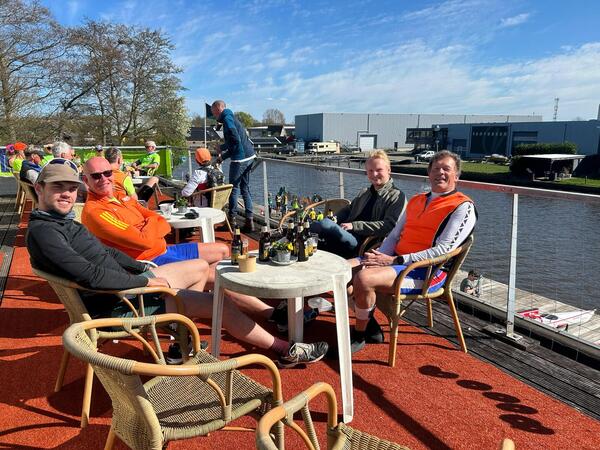 nazit-op-het-terras-joris-anno-jan-jens-jan